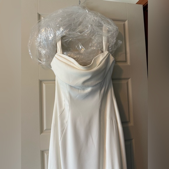 Maggie Sottero Ivory Crepe Cowl-Back Mermaid Gown - Picture 4 of 12